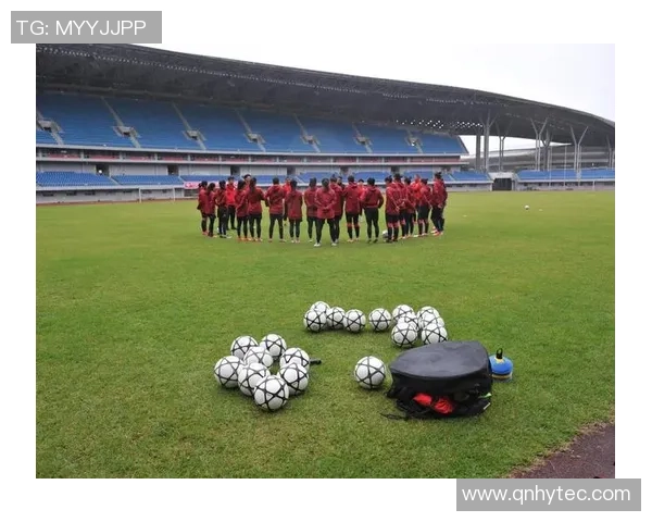 足球陈明芳的传奇人生与职业生涯回顾，探索她在足球界的影响力与成就